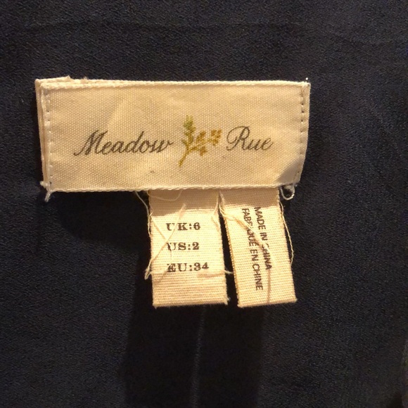 🦋 Meadow Rue Navy scallop front trim button down sleeveless top - Picture 6 of 6